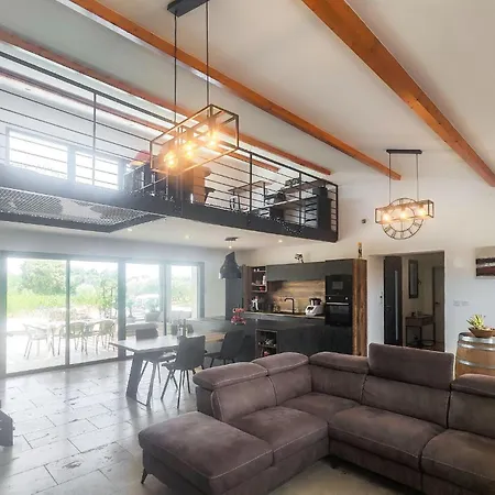Lovely In With House A Panoramic View Holiday home