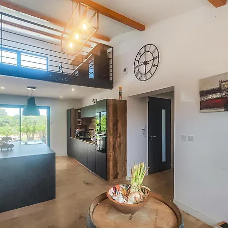 Holiday home Lovely In With House A Panoramic View