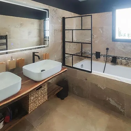 Lovely In With House A Panoramic View Canet (Herault)